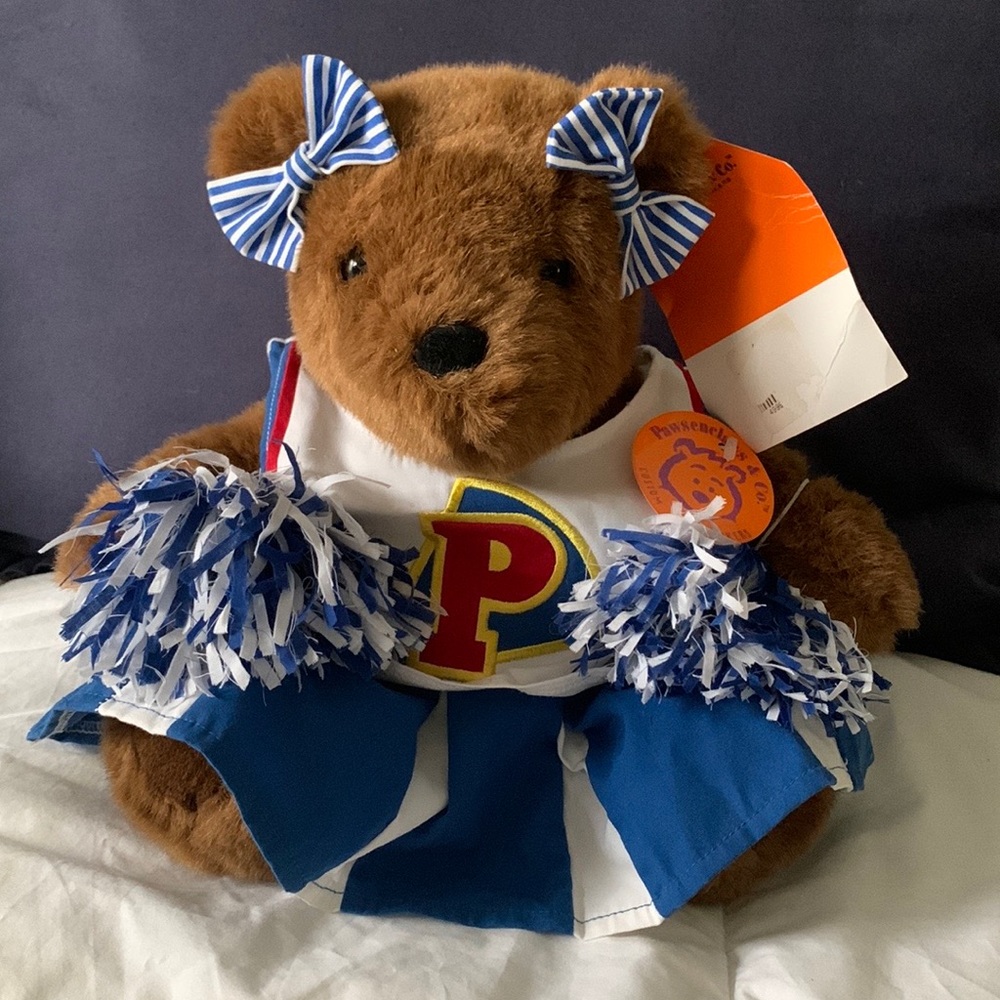 Cheerleader Bear NWT, Pawsenclaws Co., 6-piece outfit, Pom Poms & Cheer Necklace